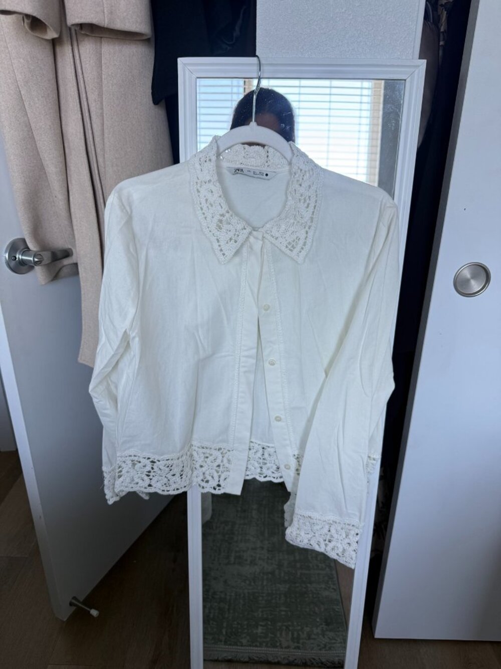 Zara White Crochet Lace Collar Button-Down Blouse